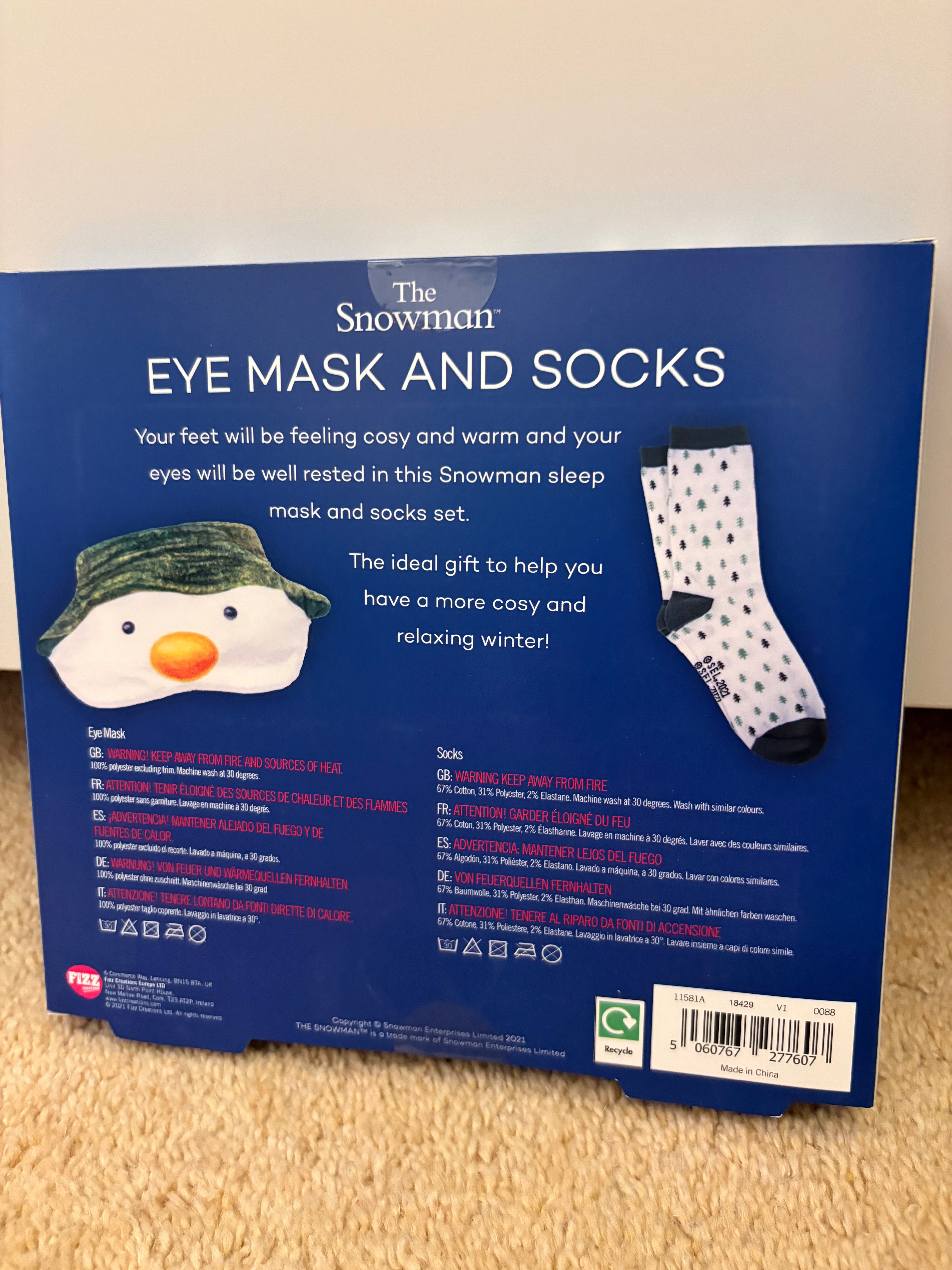 The Snowman Sleep Mask & socks set