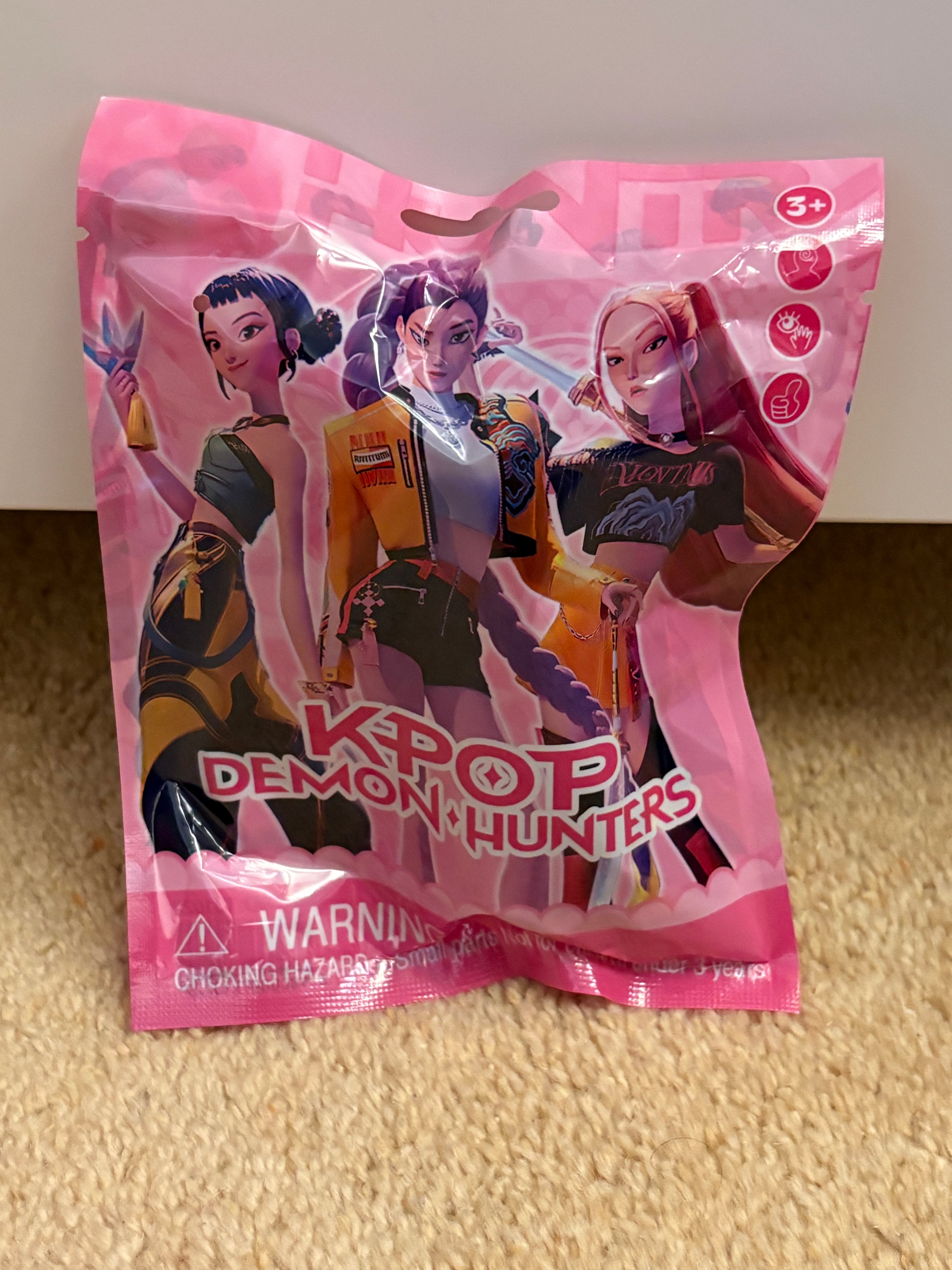 Kpop surprise Keyrings