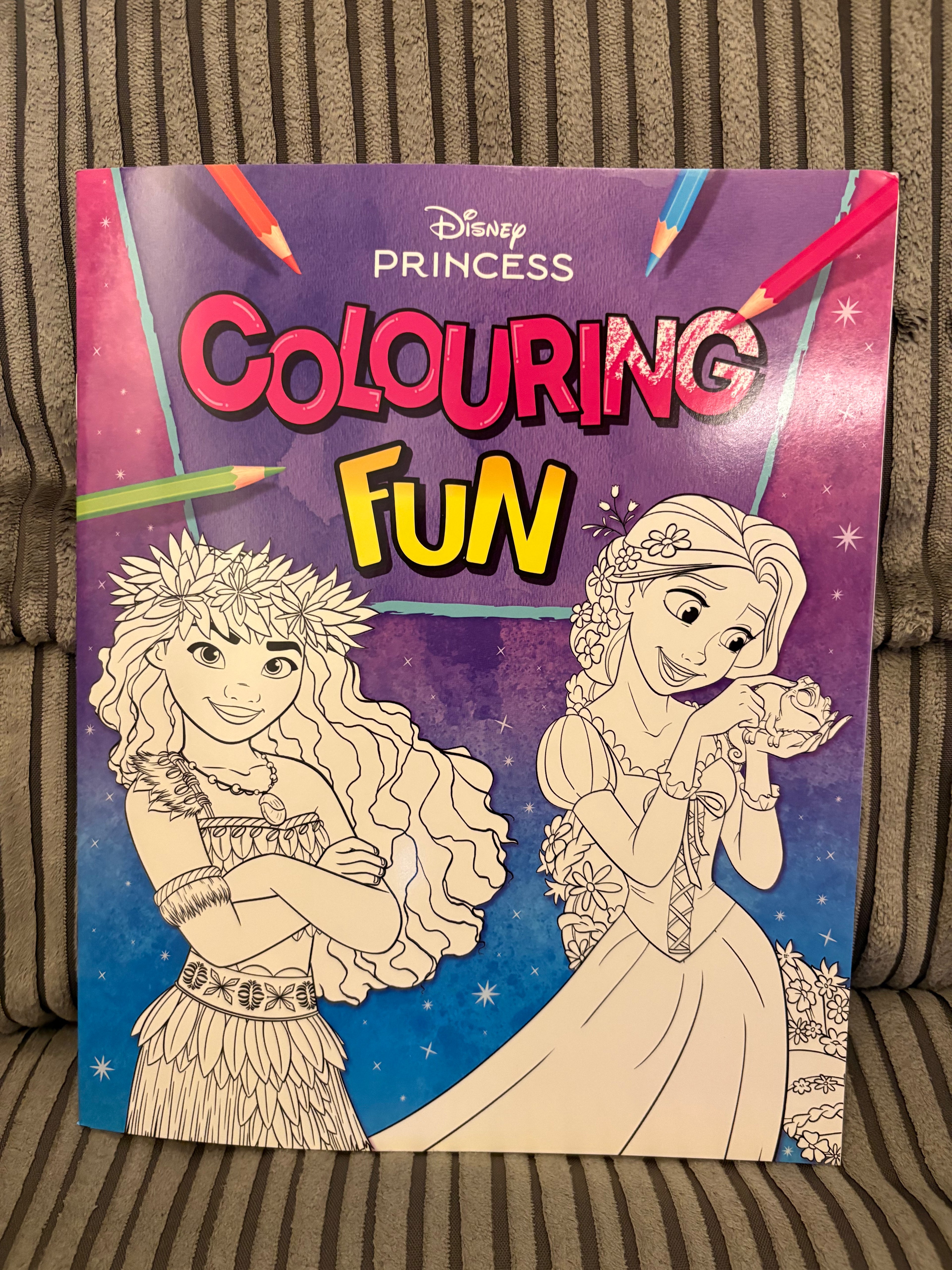 Disney princess colouring fun book